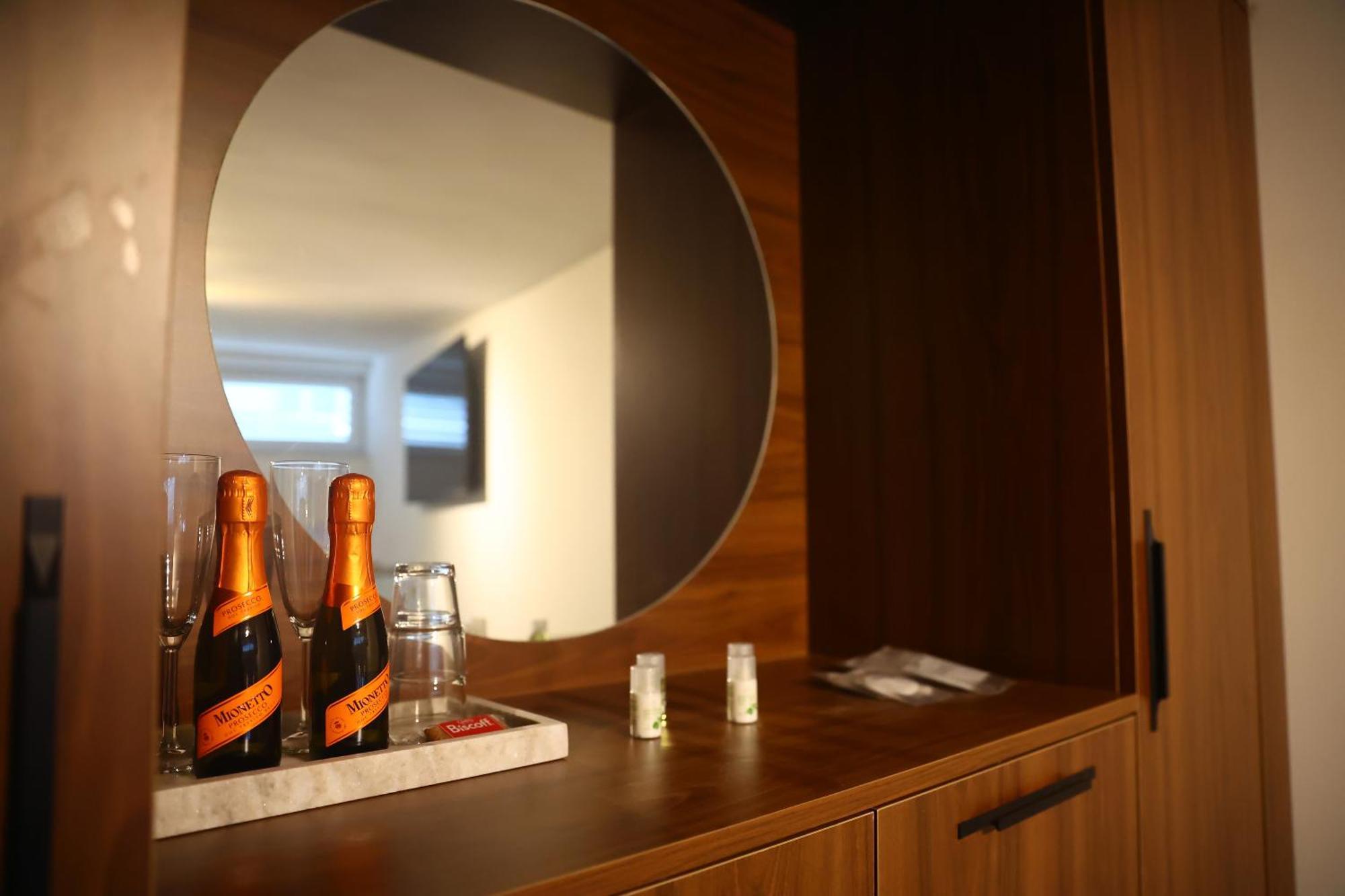 Jam Apartments Кобленц Екстериор снимка